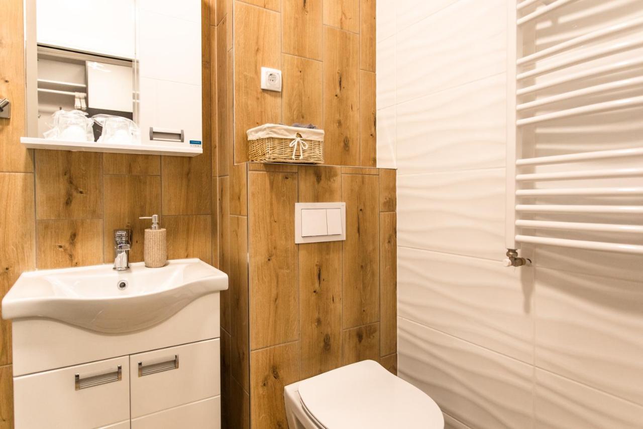סובוטיקה Room Jacuzzi “Athena” מראה חיצוני תמונה